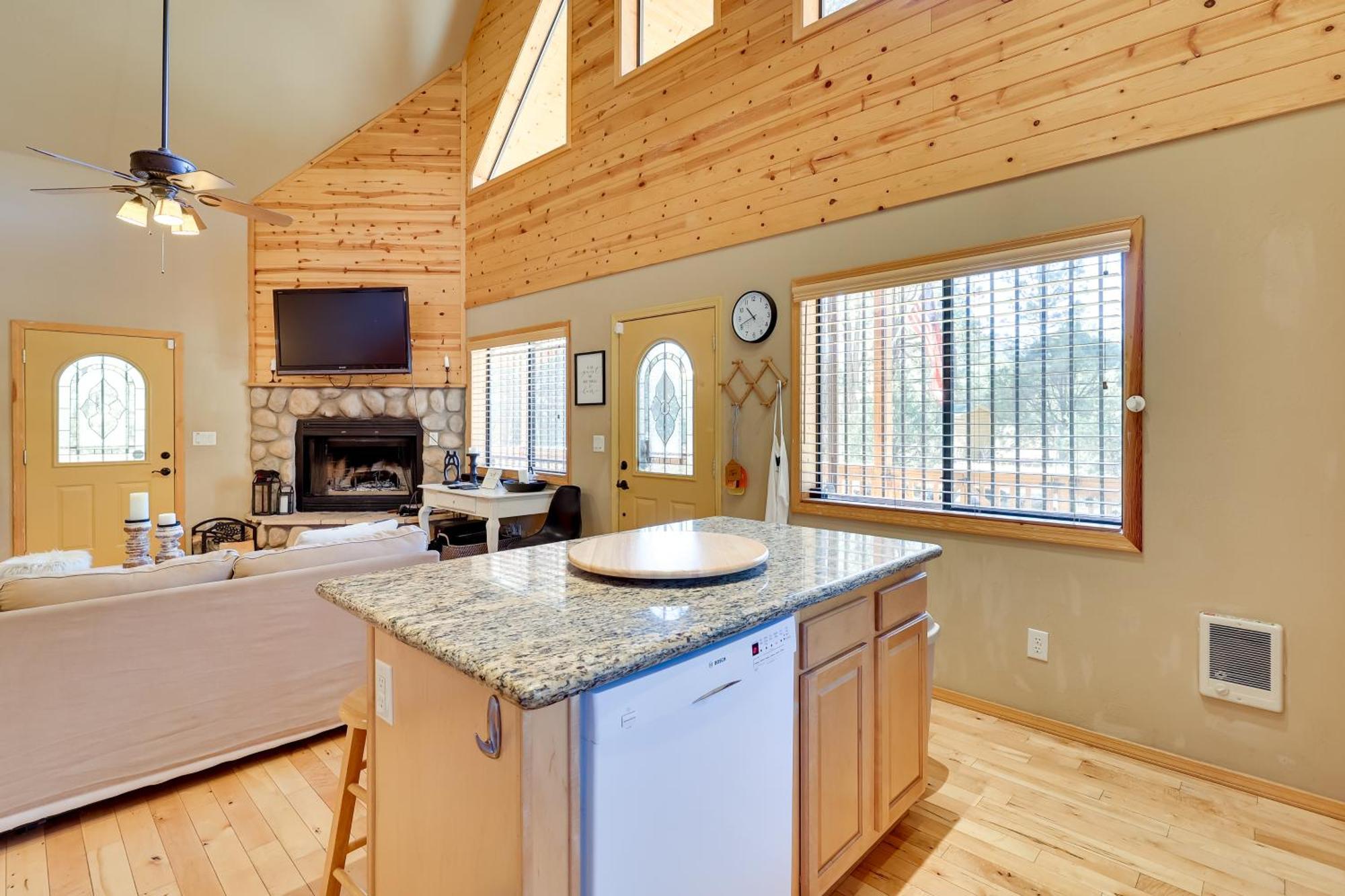 Dog-Friendly Nutrioso Cabin With Wraparound Porch! Exteriér fotografie