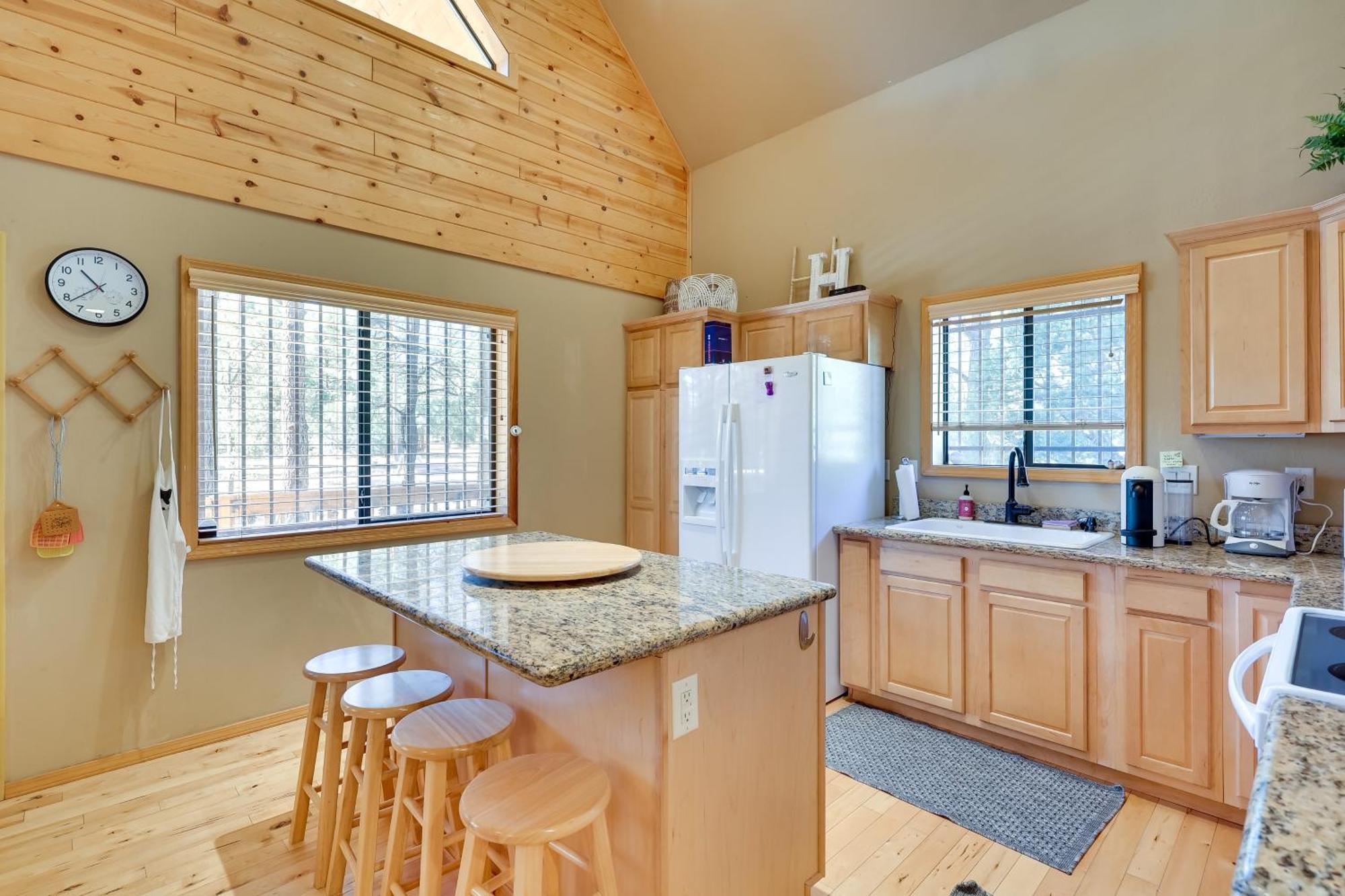 Dog-Friendly Nutrioso Cabin With Wraparound Porch! Exteriér fotografie